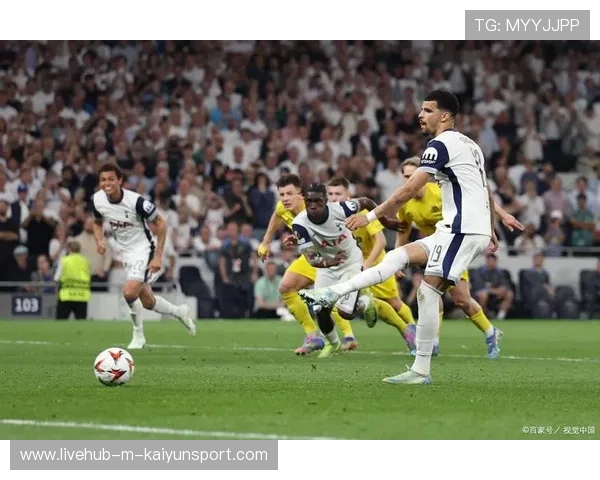 曼联对热刺展开全力备战，争四形势严峻